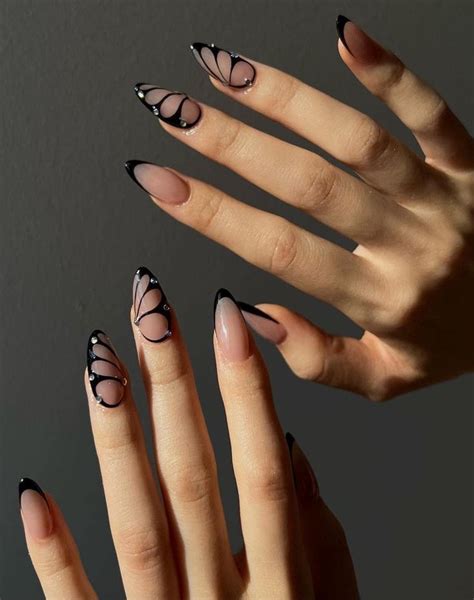 23 Fresh Butterfly Nail Designs You Ll Adore Classy Minimal