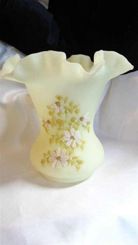 Fenton Art Glass Hand Painted White Daisies Uranium Custard Ruffled Vase Fenton