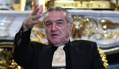 Gigi Becali l a contrazis pe Gică Hagi după controversele din FCSB