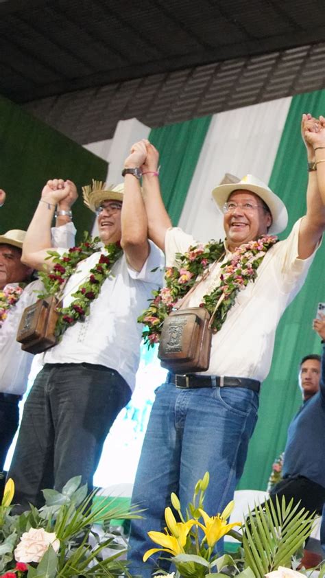 El presidente Arce entrega 566 títulos agrarios a 26 650 familias de 15