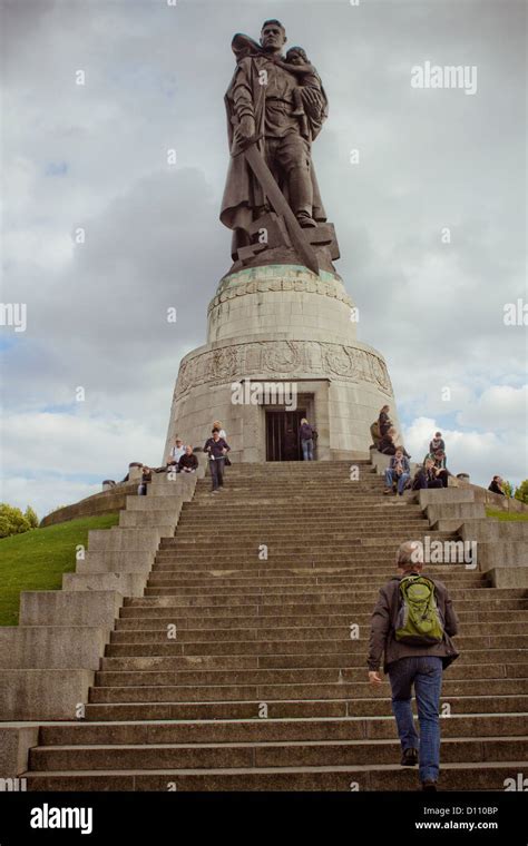 Treptower park, berlin Stock Photo - Alamy