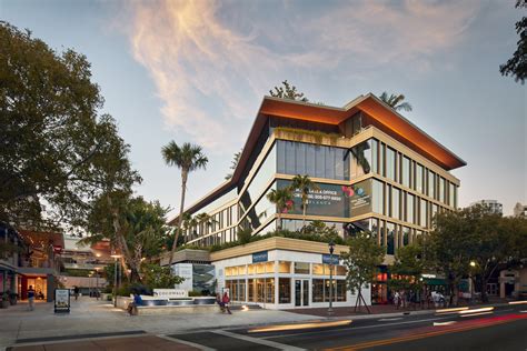 RSP Designed CocoWalk Renovation Celebrates Grand Opening