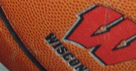 basketball-with-uw-badgers-logo-wisconsin-basketball-team-gen-640×480 ...