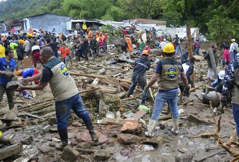 Sube A 920 El Número De Afectados Por Derrumbe En Colombia