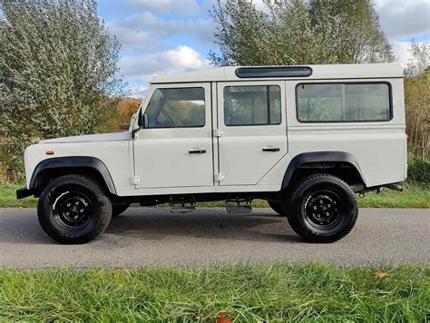 Defender Td Stationwagon In White Unrestored Low Mileage