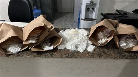 PRF apreende papelotes de cocaína durante abordagem a ônibus na BR 116