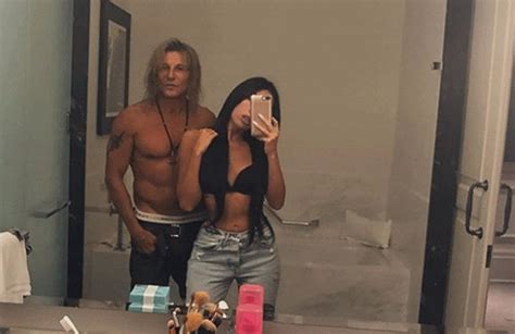 Sof A Bonelli Fotos Con Claudio Caniggia Y Explota Nannis