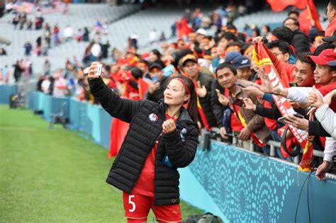 Hot Girl Ho Ng Loan C Fan Qu C T S N N T N Vi T Nam M Ng Tr N Ra Qu N World Cup