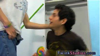 Película de jóvenes sudafricanos desnudos haciendo sexo gay de longitud completa XVIDEOS