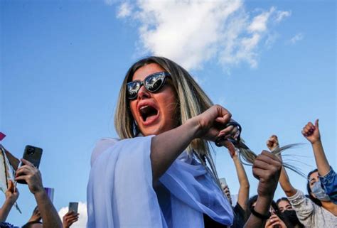 Manifestantes Se Concentran En Todo El Mundo Por La Muerte De Mahsa