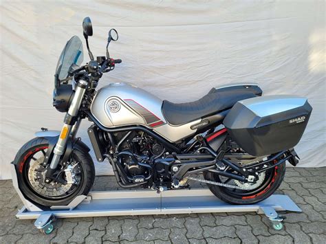 Benelli Leoncino Naked Bike In Grau Neu In Reutlingen I G West F R