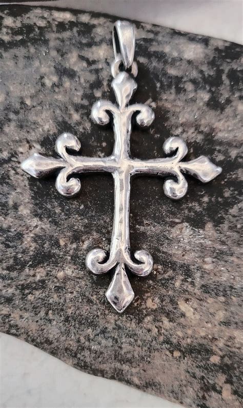 Retired James Avery Hammered Fleur Cross Pendant 9 44 Gem