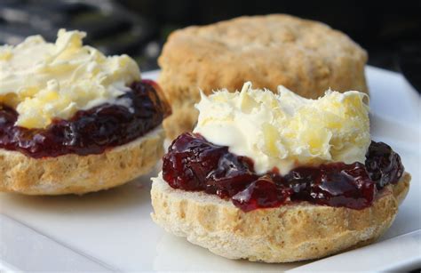 Satisfy Your Cravings With These Scrumptious Scones With Jam And Cream ...