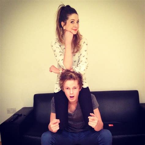 Zoella And Caspar Lee Would Make A Cute Couple But Im Stuch Cause I