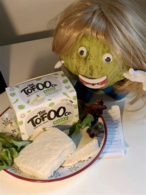 Meet Daily Star lettuce keeper who took down Truss with goggly eyes and