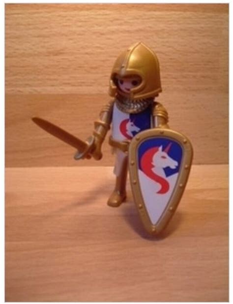 Chevalier Dor Licorne Playmobil Au Pays Des Enfants