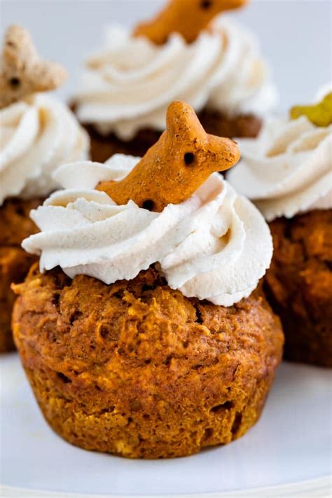pumpkin pupcakes dog cupcakes crazy  crust