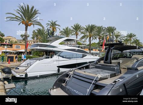 Yachten Marina Hafen Puerto Portals Portals Nous Mallorca Spanien