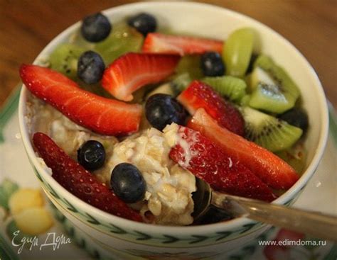 Злаковые хлопья с фруктами, ягодами и орехами — Пошаговый рецепт ...