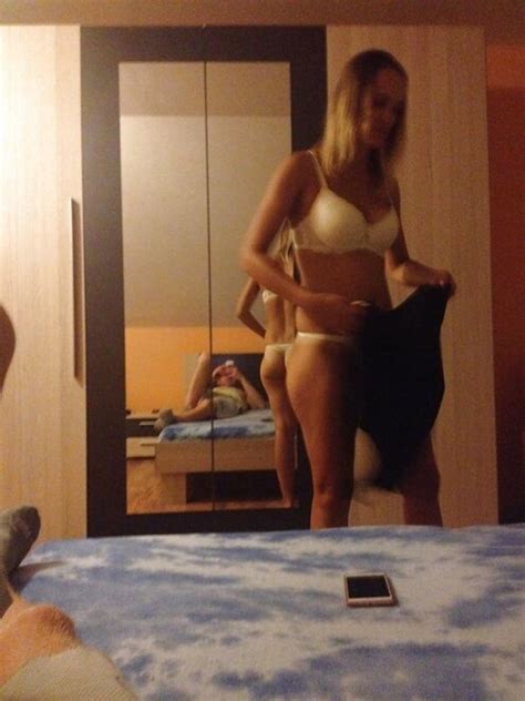 Girls Https Ep5 Xhcdn 000 152 805 973 1000 1600x1200 Porn Pic