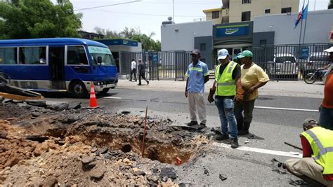 Caasd Corrige M S De Nueve Mil Aver As En Red De Agua Potable En Primer