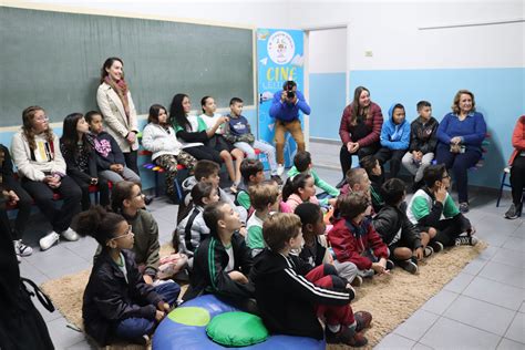 Escolas Da Rede Municipal São Contempladas Com O Projeto Cine Leitura