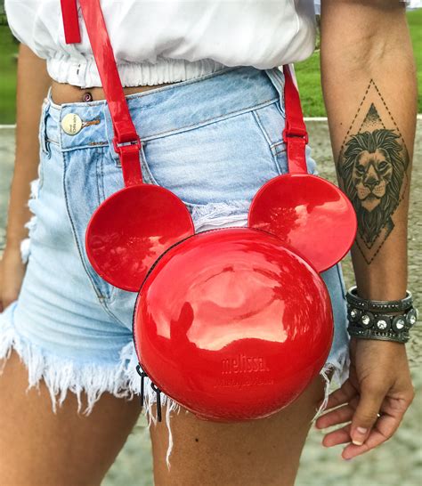 Look Cool E Divertido Melissa Ball Bag Disney E Decote Ombro A