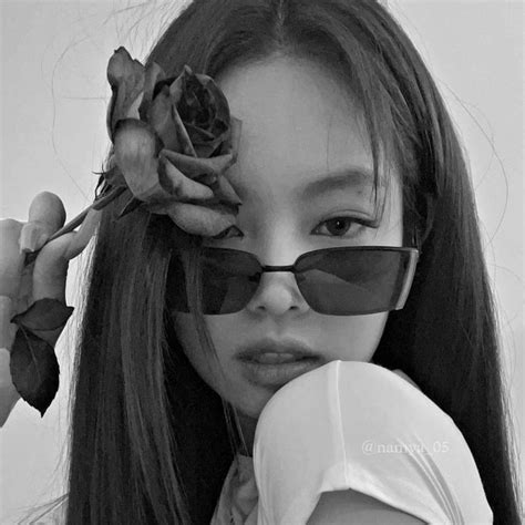 Blackpink Jennie Black Aesthetic Karneler