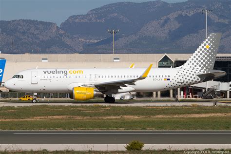 Vueling Airbus A320 214 EC LVX Photo 522787 NetAirspace