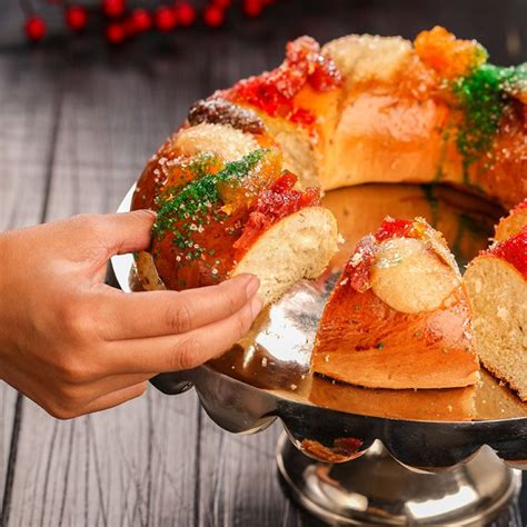 San Martín Comparte La Tradición De La Rosca De Reyes Con Los