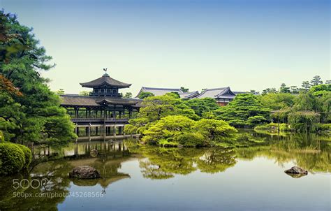 Heian-Jingu Shrine Garden by Jesus Martin Mirelis / 500px