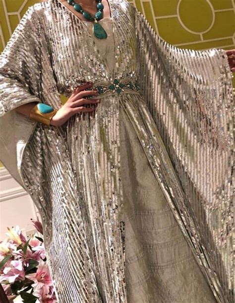 Pin By H Aya T On Caftan Marocain Abayas Fashion Abaya Fashion