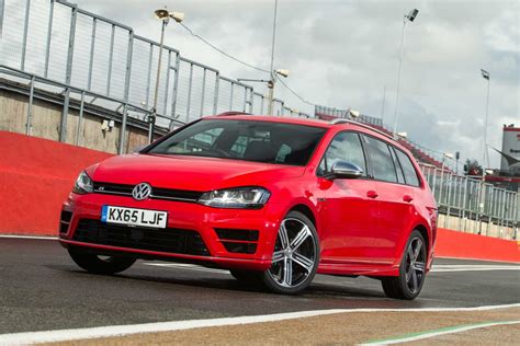 Volkswagen Golf R Estate review - Car Keys