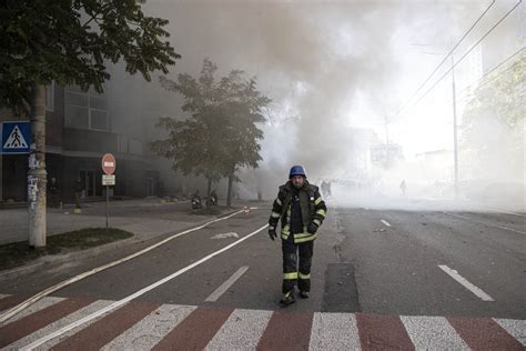 Foto Eksplozije Dim I Panika Kijev U Slikama Nakon Napada Dronovima