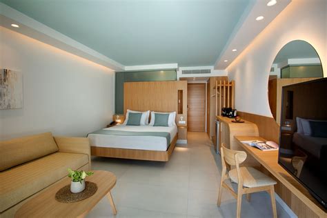 Rooms & Suites - Arina Beach Resort