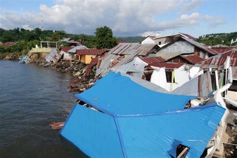 Progres Huntara Korban Abrasi Pantai Amurang Sulut Capai 90 Persen