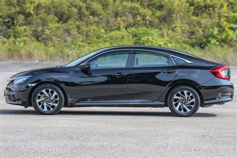 HONDA CIVIC X 2016 2019 SEDAN PRZED FACELIFTINGIEM POSZYCIE PROGU