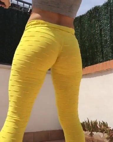Gostosa De Leggings Amarelo Spandex Porn Xhamster