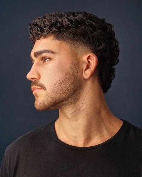 Barber experts explain how modern mullet men cuts are achieved 7