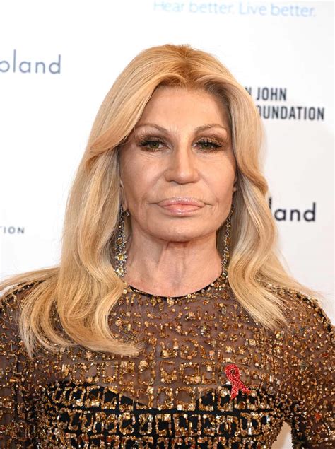 Expert Weighs In On Donatella Versaces Dramatic New Look As Fans