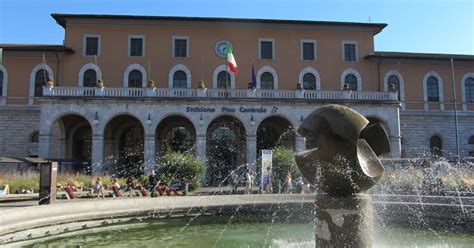 railway stations: Italy: Pisa (Stazione Pisa Centrale)