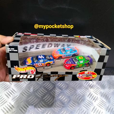Hot Wheels Nascar Pro Racing Petty Generations Car Box Set Hotwheels Kyle Petty