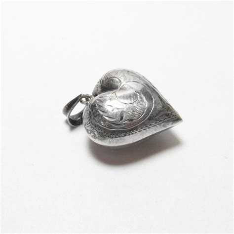 Sterling Silver Floral Etched Puffed Heart Drop Penda Gem