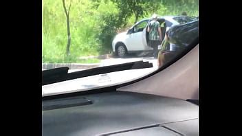 Novinho Dando Uma Mijada No Estacionamento Do Trabalho XVIDEOS