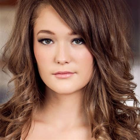 Kira Isabella Picture