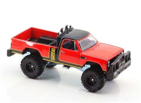 Incredible Mini Garage Dodge Power Wagon 1980 Hot Wheels 1 64