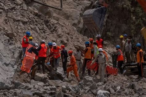 36 trapped after tunnel collapse in India - The Europe Today