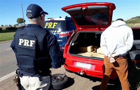 Adolescente é flagrado dirigindo carro 300 kg de maconha na BR 116