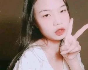 Clip Sex Em gái Xinh Uyển Thanh Tuoi69
