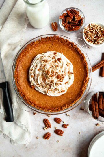 Pumpkin Pie With Graham Cracker Crust Rich And Delish